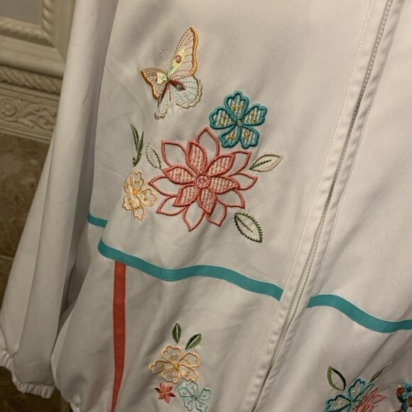 Alfred Dunner. Size 16W. Embroidered Beaded Unlined Zip Up Jacket. B72. - Picture 4 of 7